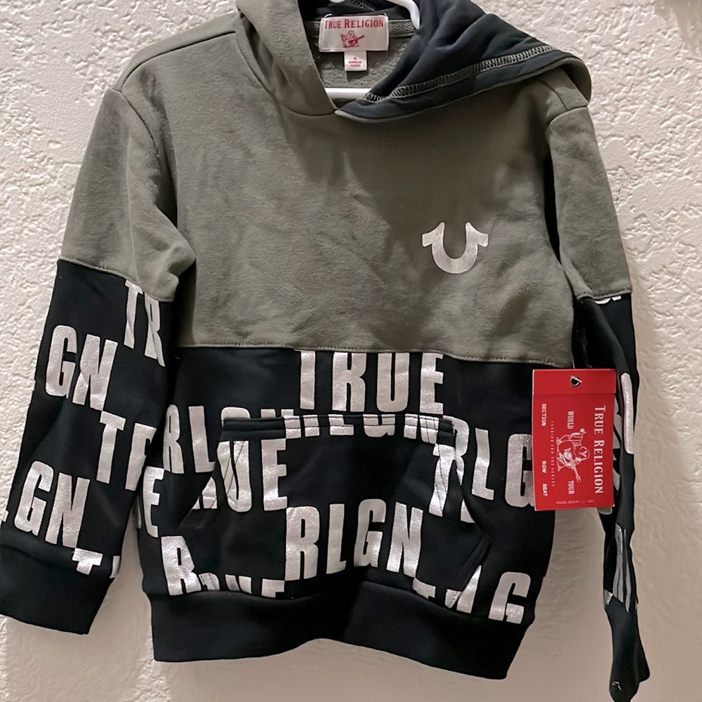 True Religion kids, boys pull over hoodie. Size 4. NWT